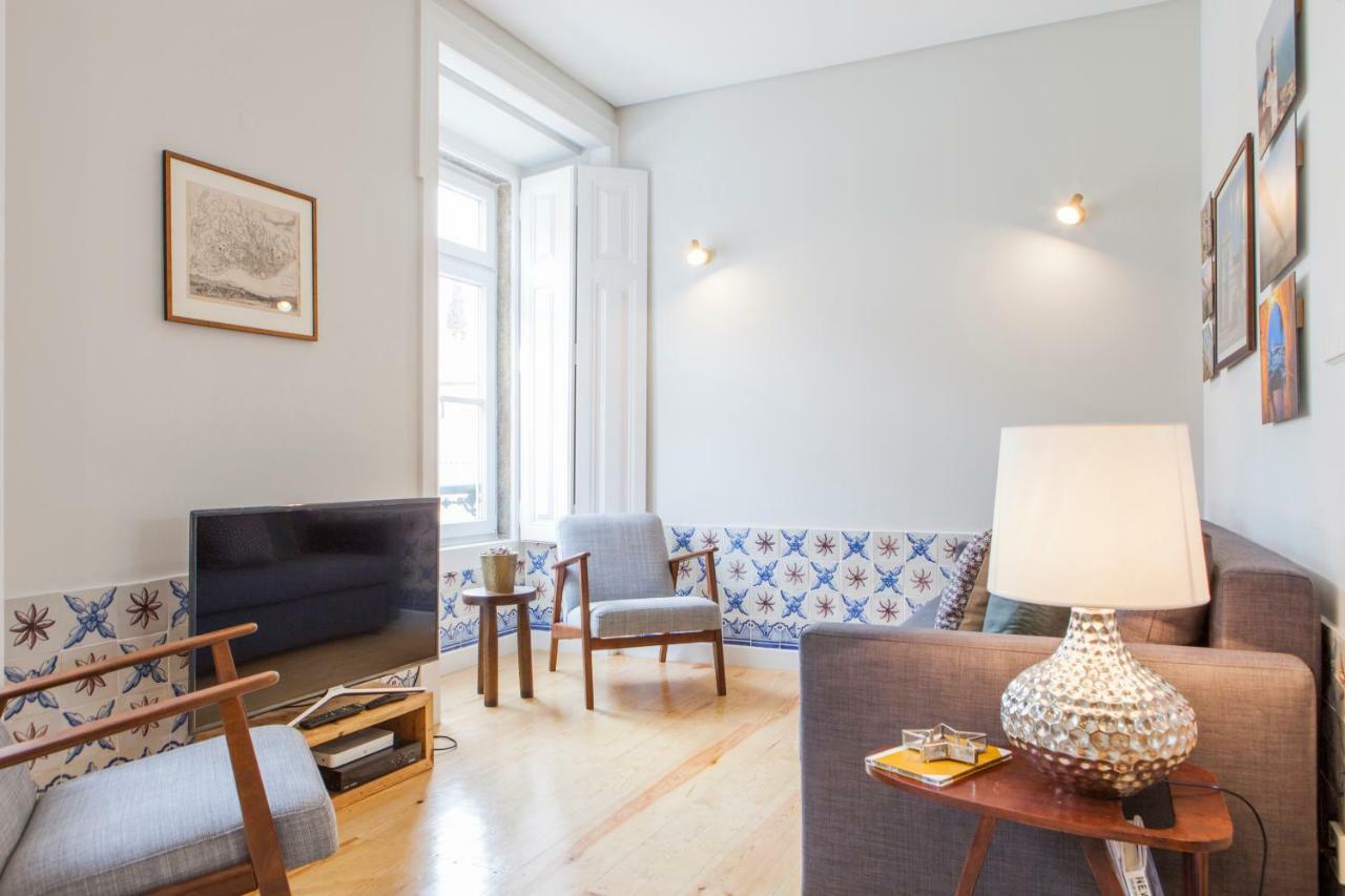 Alfama St George Castle District Fabulous 3 Bedrooms 2 Bathrooms Ac Balcony 1st Floor 19th Century Building * Lissabon
